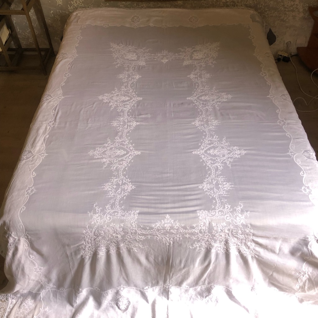 ヴィンテージリネン英国・フランス・ハンガリー・刺繍クロス・リネン